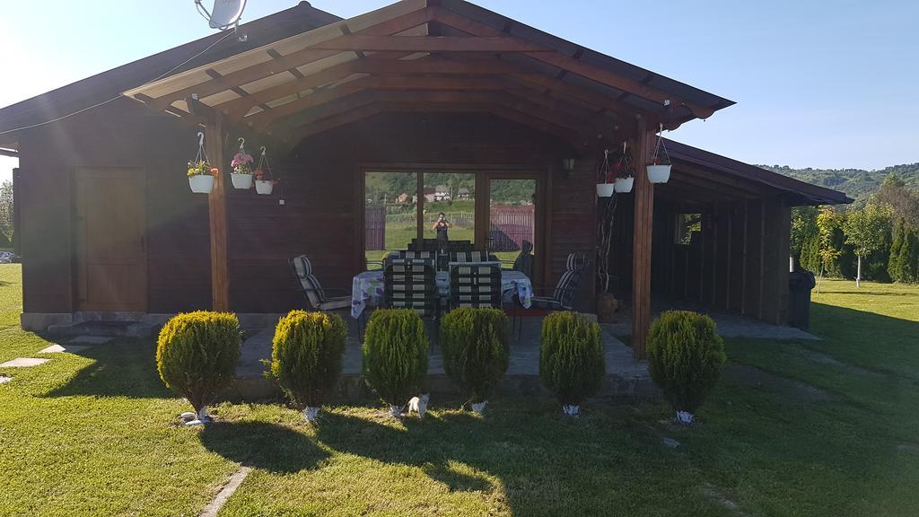Casa De La Lac Sighetu Marmaţiei Екстериор снимка
